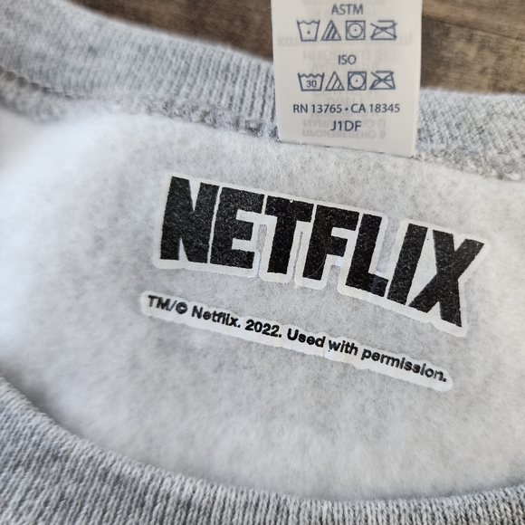 Stranger Things Hawkins Police Dept. Indiana Crewneck Sweatshirt XL NWOT - Picture 11 of 11